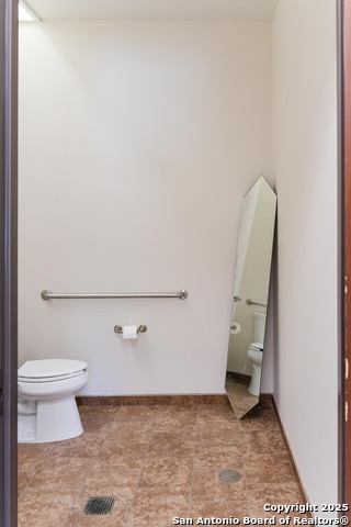 Listing photo id 8 for 19269 Fm 2252 200