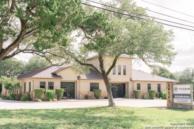 Listing photo id 0 for 19269 Fm 2252 200