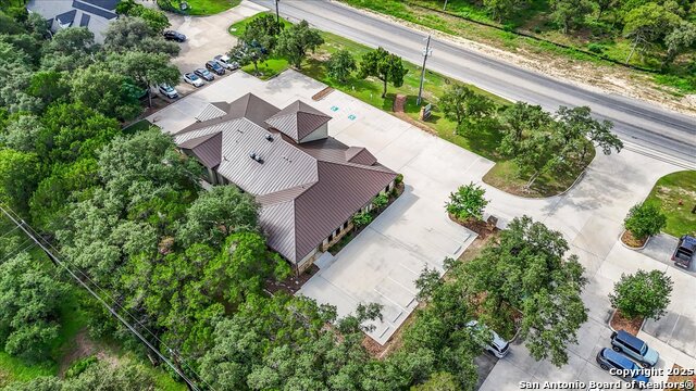 Listing photo id 25 for 19269 Fm 2252 200