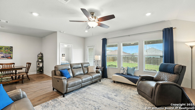 Image 11 of 38 For 1301 Parkwood