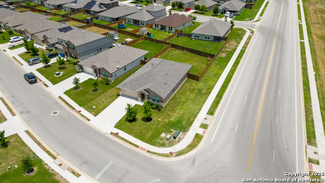 Image 7 of 38 For 1301 Parkwood