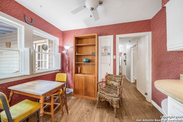 Image 12 of 30 For 205 Larkwood