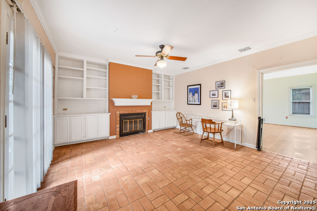 Image 14 of 30 For 205 Larkwood