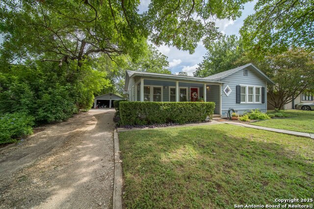 Image 2 of 30 For 205 Larkwood