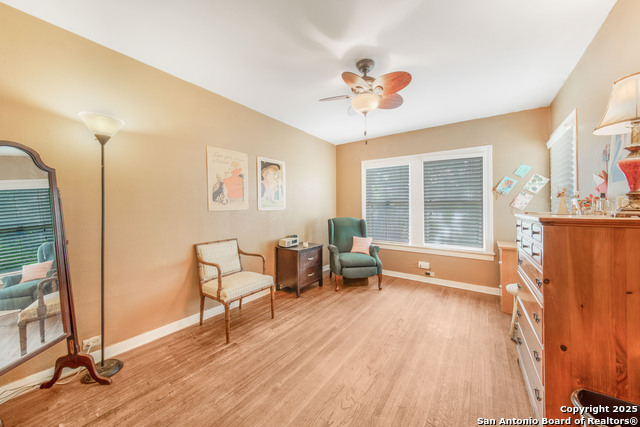 Image 20 of 30 For 205 Larkwood