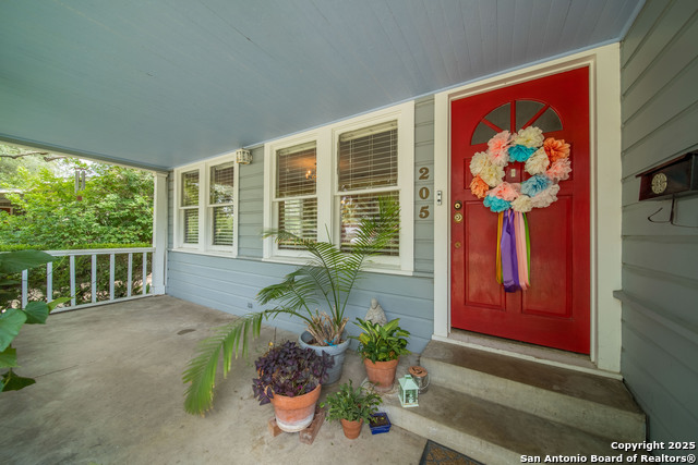 Image 4 of 30 For 205 Larkwood