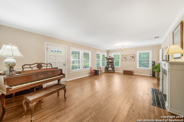 Image 6 of 30 For 205 Larkwood