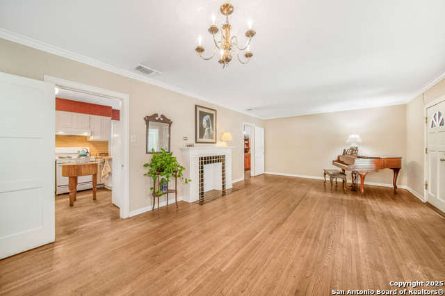 Image 8 of 30 For 205 Larkwood