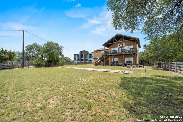 Listing photo id 21 for 617 Lake Island