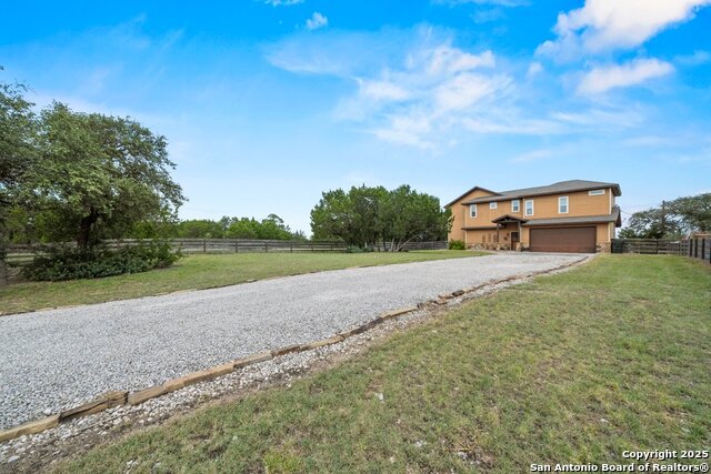 Listing photo id 24 for 617 Lake Island