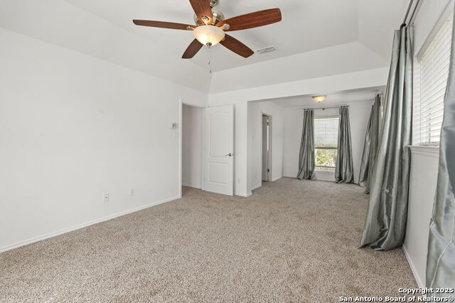 Listing photo id 13 for 4110 Buffalo Bayou