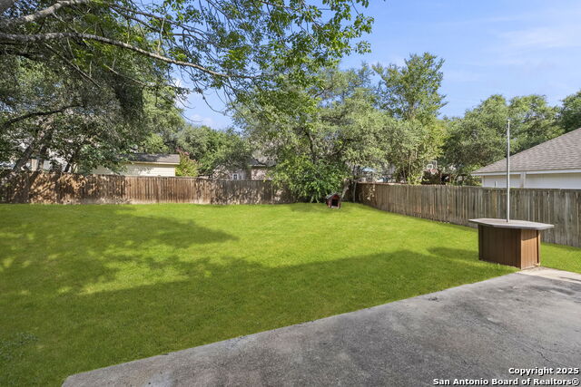 Listing photo id 23 for 4110 Buffalo Bayou