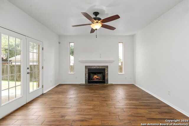 Listing photo id 7 for 4110 Buffalo Bayou