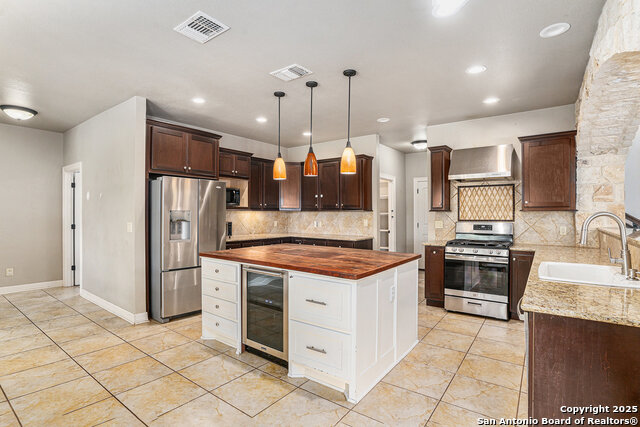 Image 11 of 39 For 2814 Comal Springs