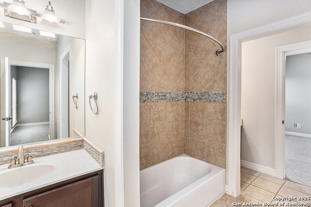 Image 36 of 39 For 2814 Comal Springs