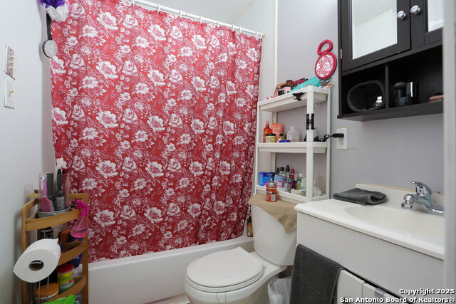 Image 11 of 32 For 246 Flintstone Ln