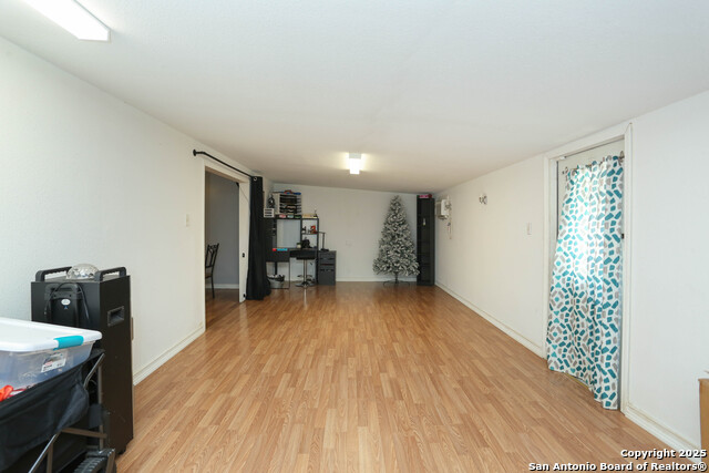 Image 21 of 32 For 246 Flintstone Ln