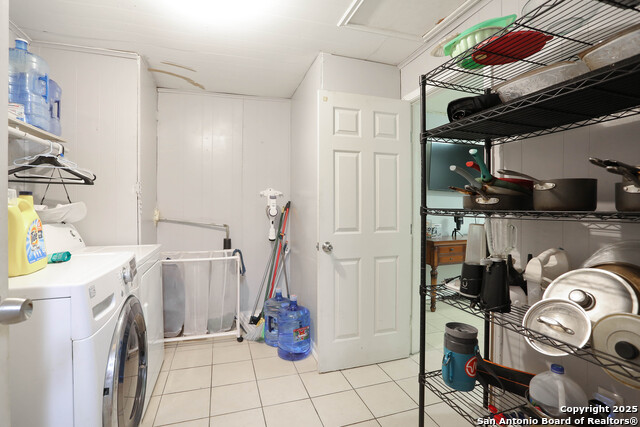 Image 23 of 32 For 246 Flintstone Ln