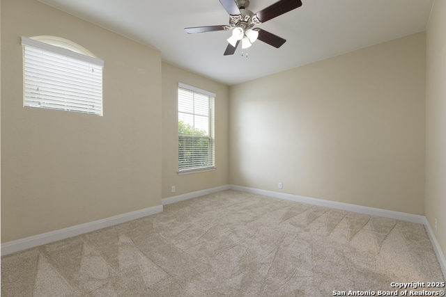 Listing photo id 22 for 3178 Daisy Meadow