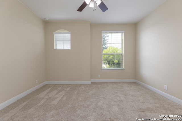 Listing photo id 23 for 3178 Daisy Meadow