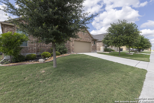 Listing photo id 31 for 3178 Daisy Meadow