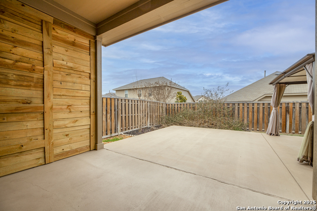 Listing photo id 33 for 3178 Daisy Meadow