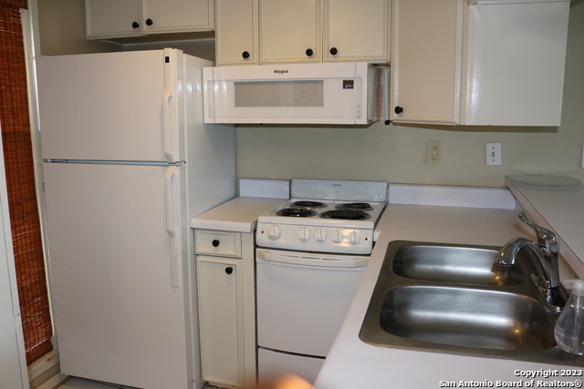 Image 11 of 12 For 66 Brees  Apt 5
