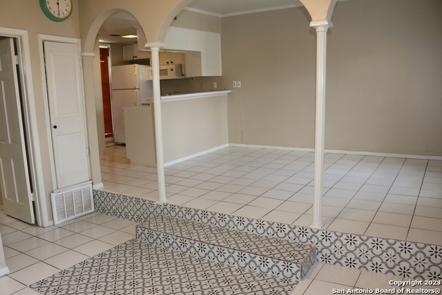 Image 2 of 12 For 66 Brees  Apt 5