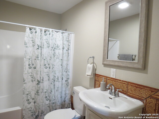 Image 13 of 17 For 226 River Bluff