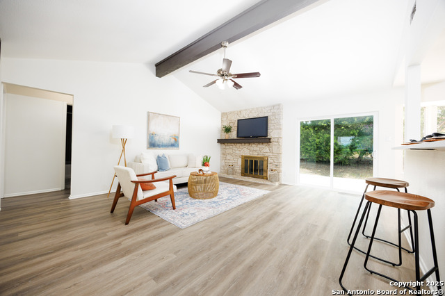 Listing photo id 2 for 5118 Timber Terrace