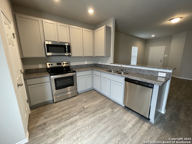 Image 2 of 7 For 7407 Capstone Ridge