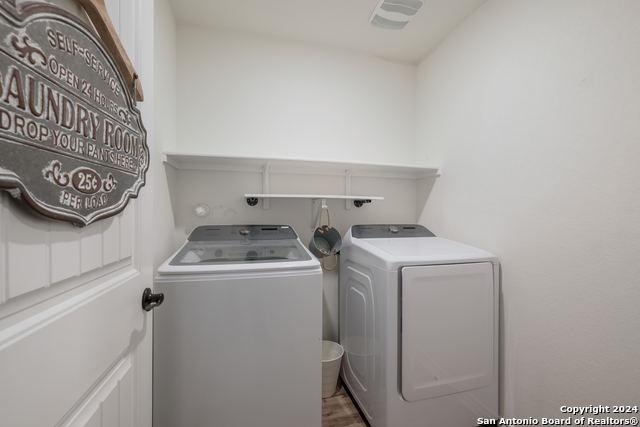 Listing photo id 24 for 627 Anthem Ln