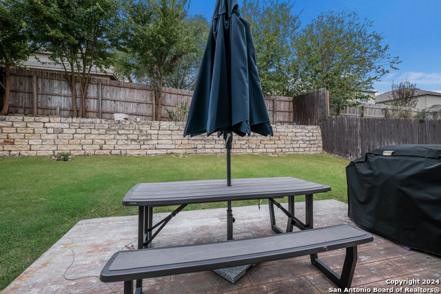 Listing photo id 25 for 627 Anthem Ln