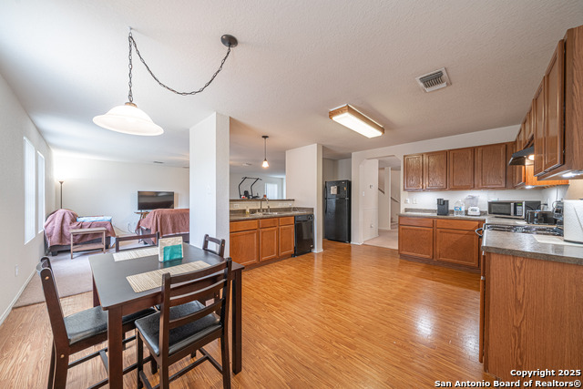 Image 10 of 34 For 228 Willow Crest