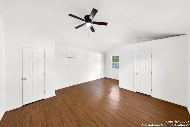 Image 33 of 43 For 331 Waxwood Lane