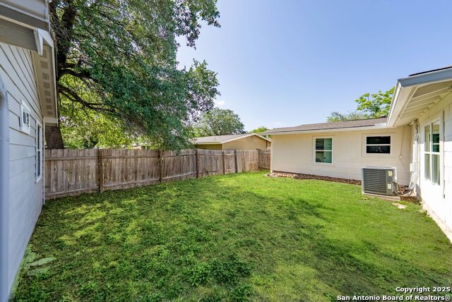 Image 42 of 43 For 331 Waxwood Lane