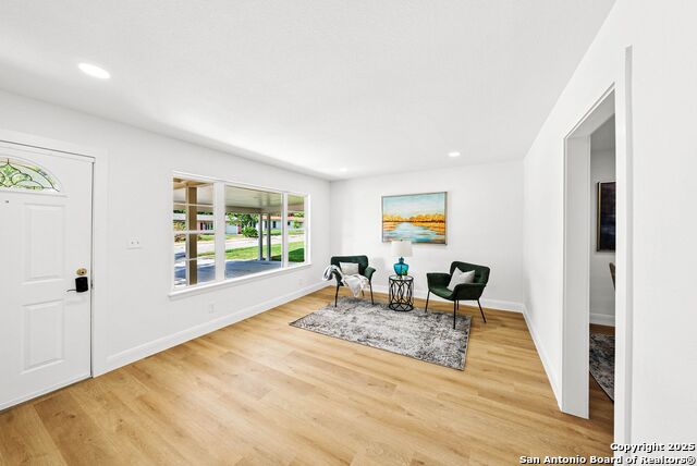Image 6 of 43 For 331 Waxwood Lane