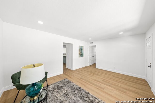 Image 7 of 43 For 331 Waxwood Lane