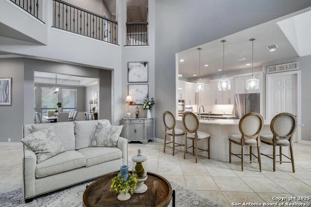 Listing photo id 11 for 710 Rio Springs