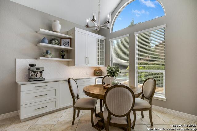 Listing photo id 17 for 710 Rio Springs