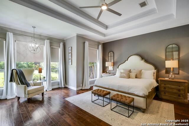 Listing photo id 19 for 710 Rio Springs