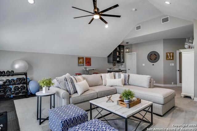 Listing photo id 33 for 710 Rio Springs