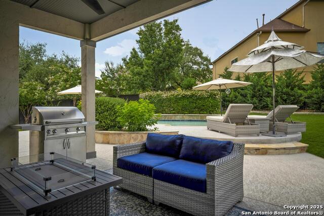 Listing photo id 35 for 710 Rio Springs