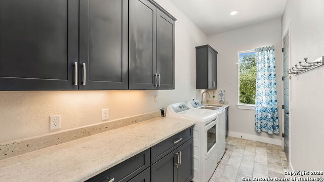 Listing photo id 13 for 924 Annabelle Ave.