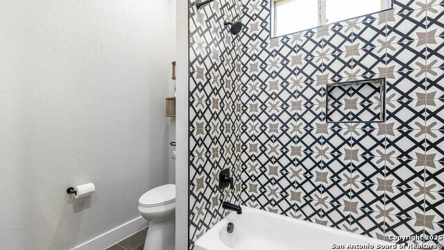 Listing photo id 17 for 924 Annabelle Ave.