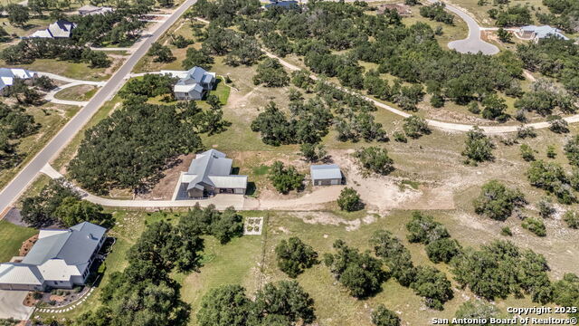 Listing photo id 25 for 924 Annabelle Ave.