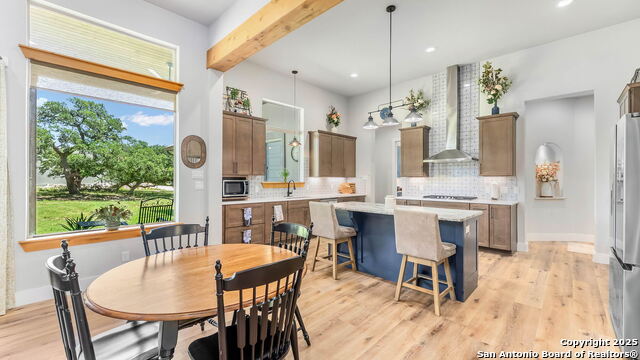 Listing photo id 4 for 924 Annabelle Ave.