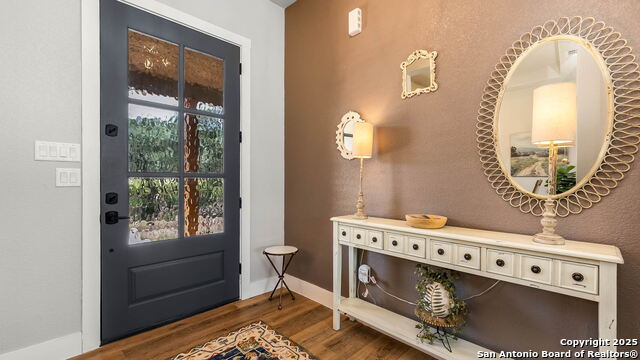 Listing photo id 5 for 924 Annabelle Ave.