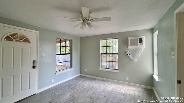 Image 7 of 13 For 1218 Nw 23rd St  2