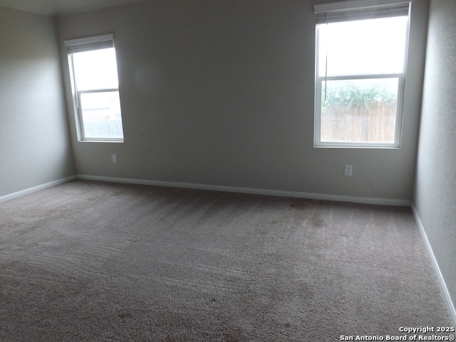 Listing photo id 10 for 3618 Manoway Bay